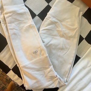 Alo Yoga Moto style leggings